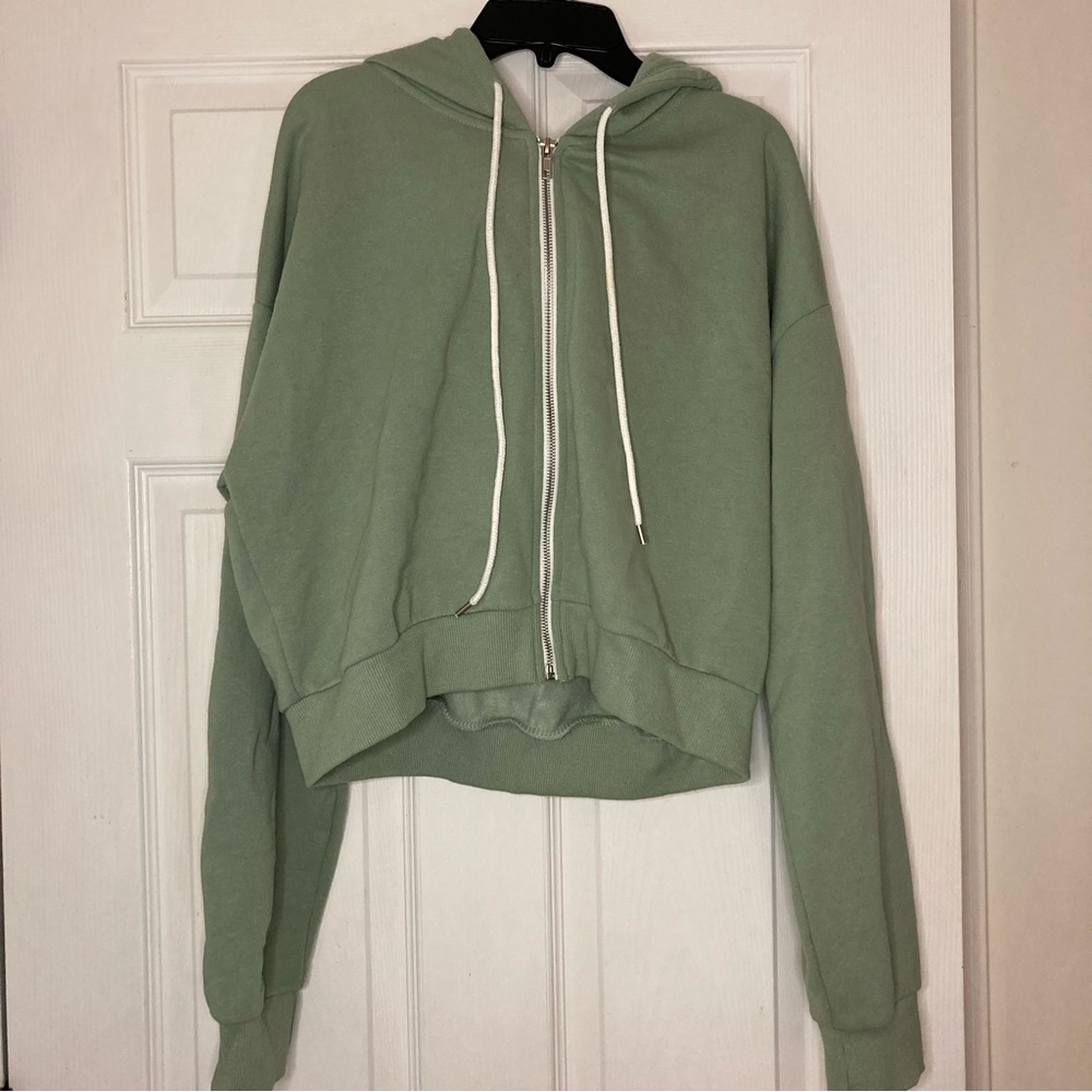 Forever 21 cropped zip up jacket size xl